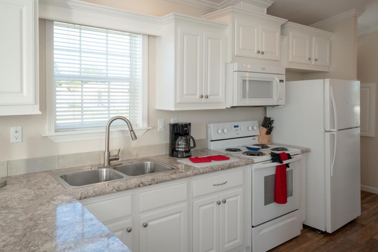Central Park Rv Resort Хейнс Сити Екстериор снимка